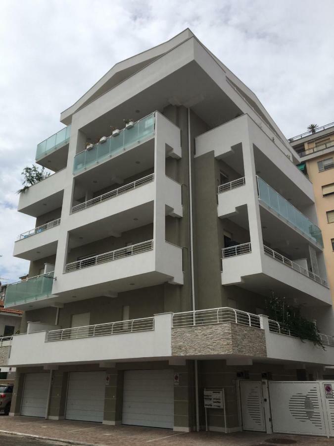 Appartamento Acquamarina San Benedetto del Tronto Exterior photo